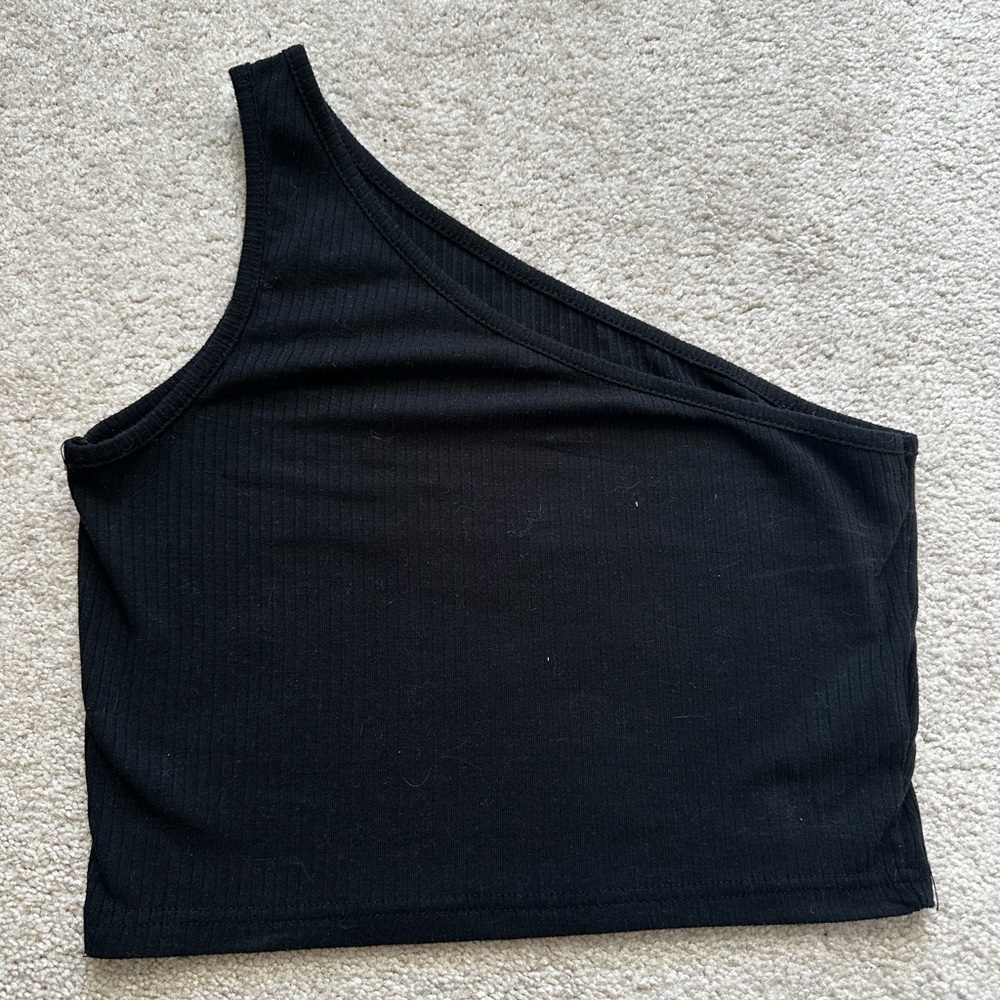 Black One-Shoulder Ribbed Top